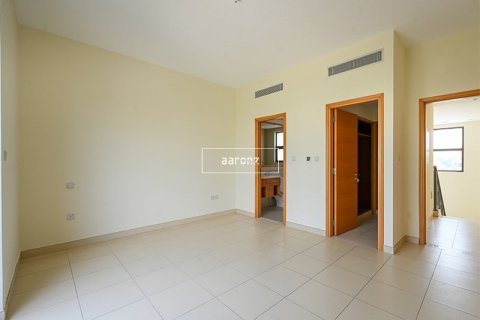 Villa in Reem, Dubai 3 bedrooms, 243 sq.m. № 18219 - photo 4