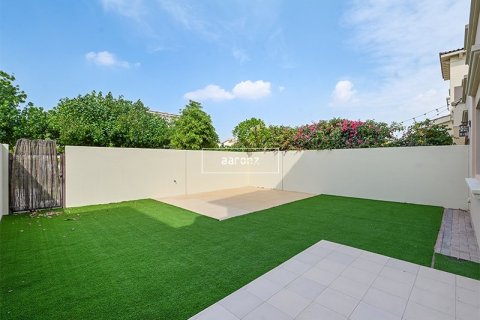 Villa in Reem, Dubai 3 bedrooms, 243 sq.m. № 18219 - photo 18