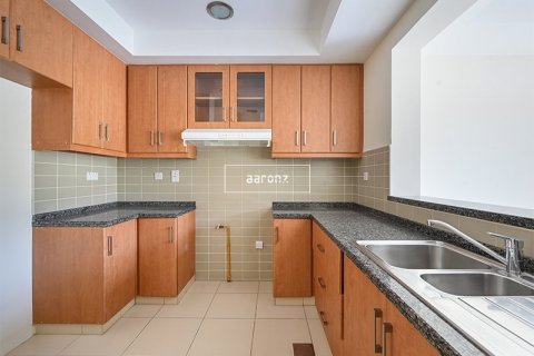 Villa in Reem, Dubai 3 bedrooms, 243 sq.m. № 18219 - photo 13