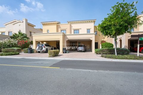 Villa in Reem, Dubai 3 bedrooms, 243 sq.m. № 18219 - photo 1