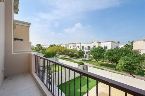 Villa in Reem, Dubai 3 bedrooms, 243 sq.m. № 18219 - photo 16