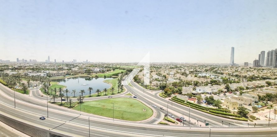 Appartement à Dubai, 2 chambres, 144.7 m², № 24151
