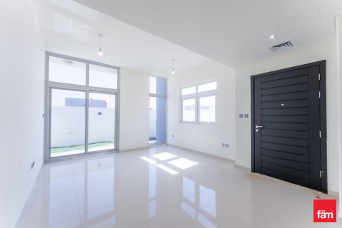 Villa in Dubai 3 bedrooms, 172.8 sq.m. № 40681 - photo 2
