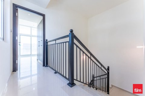 Villa in Dubai 3 bedrooms, 172.8 sq.m. № 40681 - photo 3