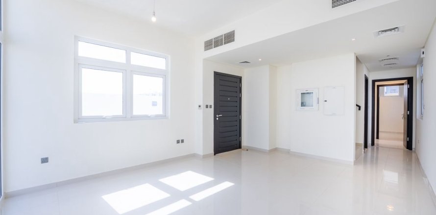 Villa in Dubai 3 bedrooms, 172.8 sq.m. № 40681