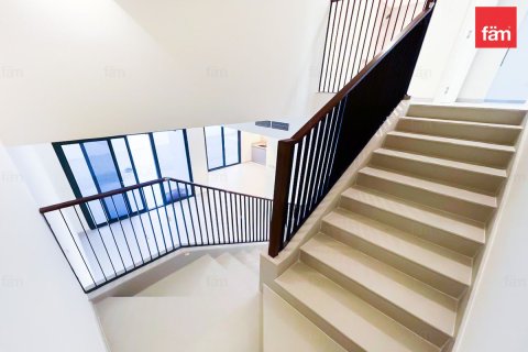 Villa in Dubai 4 bedrooms, 328.5 sq.m. № 40680 - photo 6