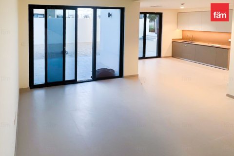 Villa in Dubai 4 bedrooms, 328.5 sq.m. № 40680 - photo 3