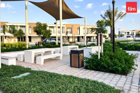 Villa in Dubai 4 bedrooms, 328.5 sq.m. № 40680 - photo 7