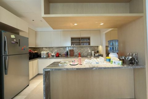 Apartment in Dubai 4 bedrooms, 278.7 sq.m. № 14063 - photo 9