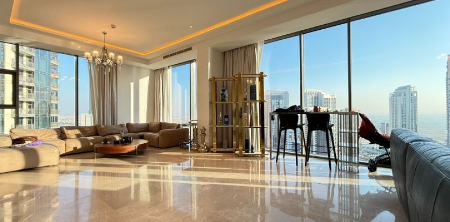 Apartment in Dubai 4 bedrooms, 278.7 sq.m. № 14063