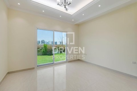 Villa in The Villa, Dubai 5 bedrooms, 511 sq.m. № 19548 - photo 5