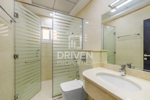 Villa in The Villa, Dubai 5 bedrooms, 511 sq.m. № 19548 - photo 23