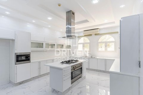 Villa in The Villa, Dubai 5 bedrooms, 1077 sq.m. № 19546 - photo 7