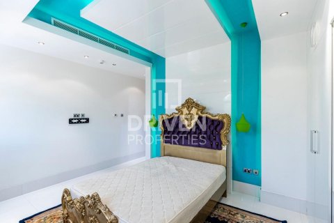 Villa in The Villa, Dubai 5 bedrooms, 1077 sq.m. № 19546 - photo 4