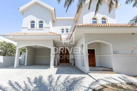 Villa in The Villa, Dubai 5 bedrooms, 1077 sq.m. № 19546 - photo 8
