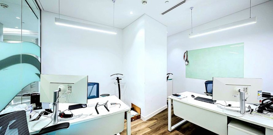 Bureau à Business Bay, Dubai, 292.6 m², № 99510