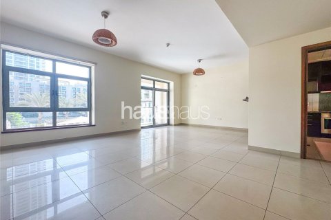 Apartment in The Views, Dubai 2 bedrooms, 122 sq.m. № 43429 - photo 4