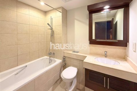 Apartment in The Residences, Downtown Dubai (Downtown Burj Dubai), Dubai 2 bedrooms, 133 sq.m. № 43437 - photo 10