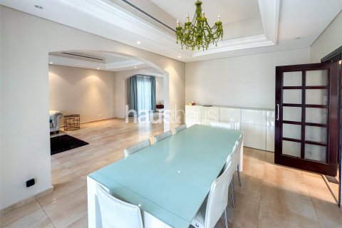 Villa in Dubai Investment Park, Dubai 5 bedrooms, 577 sq.m. № 43448 - photo 9