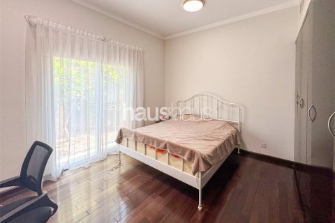 Villa in Dubai Investment Park, Dubai 5 bedrooms, 577 sq.m. № 43448 - photo 16