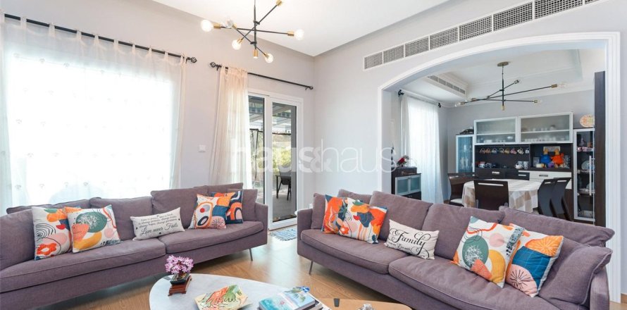 Villa in Al Reem, Arabian Ranches, Dubai 3 bedrooms, 238 sq.m. № 43439