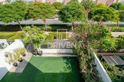 Таунхаус в Villanova, Dubai Land, Дубай, 3 спальни, 182.18м², № 127281