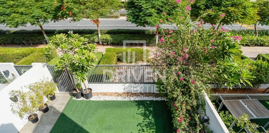 Adosado en Villanova, Dubai Land, Dubai, 3 dormitorios, 182.18 m², № 127281