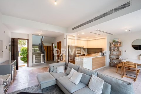Adosado en Villanova, Dubai Land, Dubai, 3 dormitorios, 182.18 m², № 127281 - foto 4