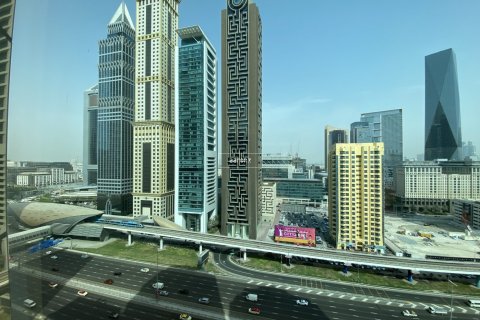Bureau à Sheikh Zayed Road, Dubai, 186.1 m², № 47367 - photo 1