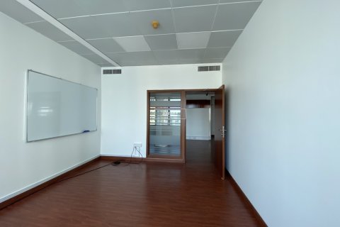 Bureau à Sheikh Zayed Road, Dubai, 186.1 m², № 47367 - photo 11