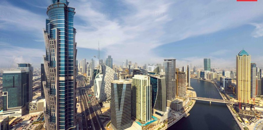 Apartment in Business Bay, Dubai 3 bedrooms, 180.3 sq.m. № 111874