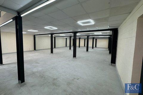 Entrepôt à Al Quoz Industrial Area, Al Quoz, Dubai, 635 m², № 103790 - photo 5