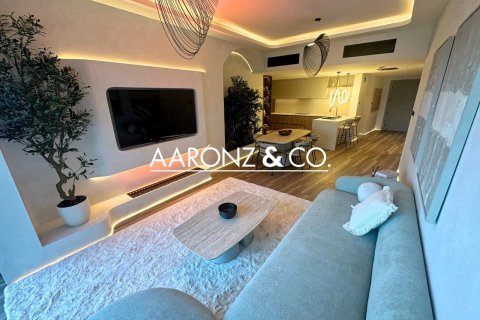 Apartment in Damac Heights, Dubai Marina, Dubai 3 bedrooms, 180 sq.m. № 84417 - photo 10