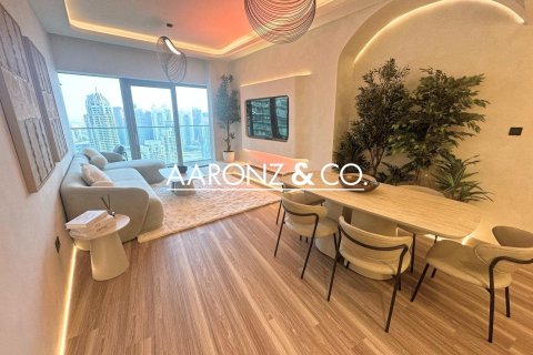Apartment in Damac Heights, Dubai Marina, Dubai 3 bedrooms, 180 sq.m. № 84417 - photo 17