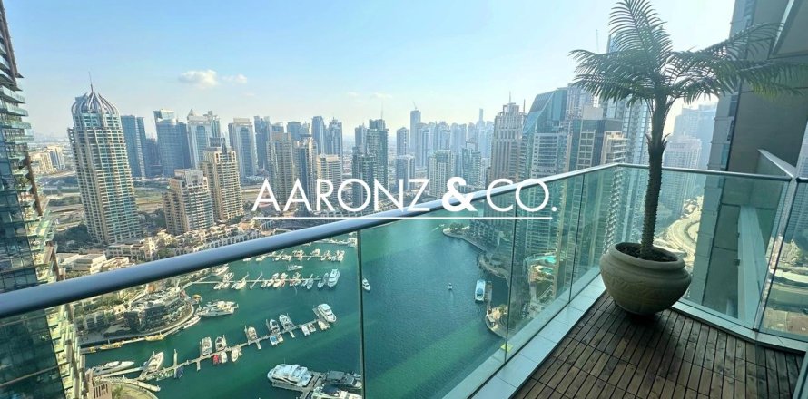 Apartment in Damac Heights, Dubai Marina, Dubai 3 bedrooms, 180 sq.m. № 84417