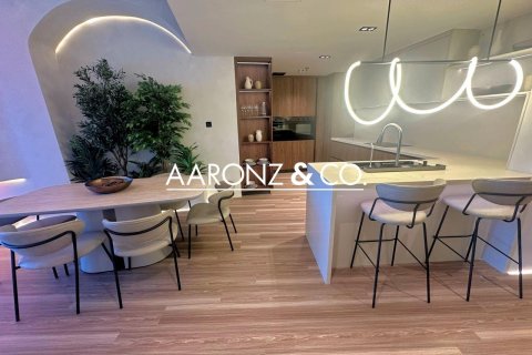 Apartment in Damac Heights, Dubai Marina, Dubai 3 bedrooms, 180 sq.m. № 84417 - photo 16