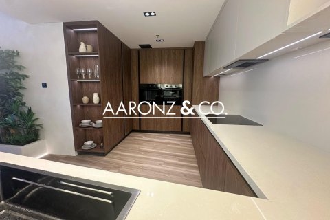 Apartment in Damac Heights, Dubai Marina, Dubai 3 bedrooms, 180 sq.m. № 84417 - photo 14