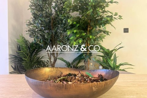 Apartment in Damac Heights, Dubai Marina, Dubai 3 bedrooms, 180 sq.m. № 84417 - photo 18