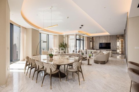 Apartamento en Opera District, Downtown Dubai (Downtown Burj Dubai), Dubai, 4 dormitorios, 492.39 m², № 128115