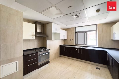 Apartment in Al Furjan, Dubai 2 bedrooms, 195.4 sq.m. № 59015 - photo 8