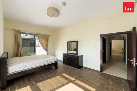 Apartment in Al Furjan, Dubai 2 bedrooms, 195.4 sq.m. № 59015 - photo 5