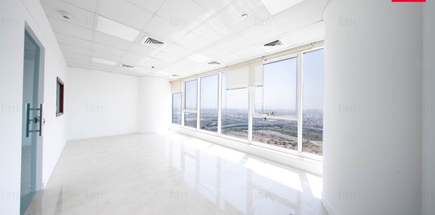 Офис в Бизнес-Бэе, Дубай, 80.4м², № 59012