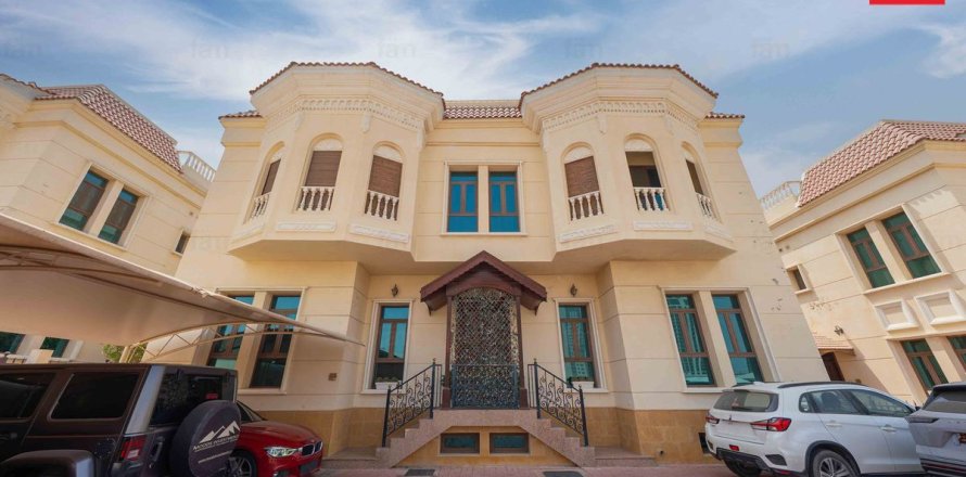 Townhouse in Wadi Al Safa 2, Dubai 5 bedrooms, 206.3 sq.m. № 53109