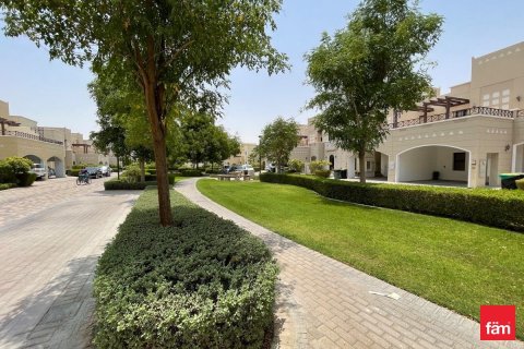 Townhouse in Dubai 4 bedrooms, 388.7 sq.m. № 53110 - photo 7