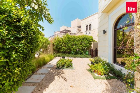 Adosado en Dubai, 4 dormitorios, 388.7 m², № 53110 - foto 5