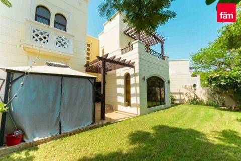 Adosado en Dubai, 4 dormitorios, 388.7 m², № 53110 - foto 6