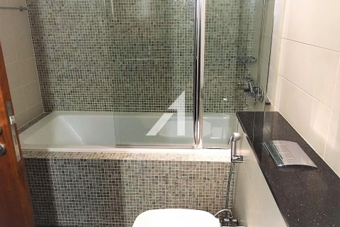 Купить дуплекс в Central Park Tower, DIFC, Дубай: 2 спальни, 151м², № 90724 - фото 8