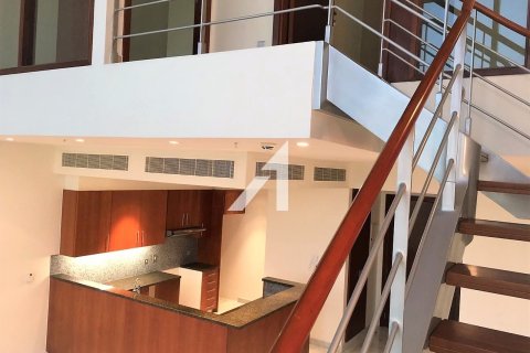 Купить дуплекс в Central Park Tower, DIFC, Дубай: 2 спальни, 151м², № 90724 - фото 20