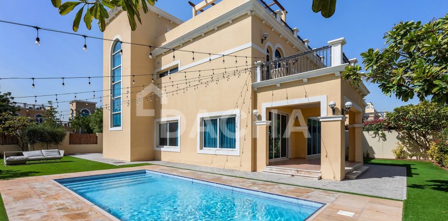 Villa in Jumeirah Park, Dubai 4 bedrooms, 455 sq.m. № 105364