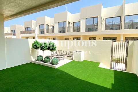 Maison de ville à Dubai South (Dubai World Central), Dubai, 3 chambres, 141.03976042 m², № 63263 - photo 2